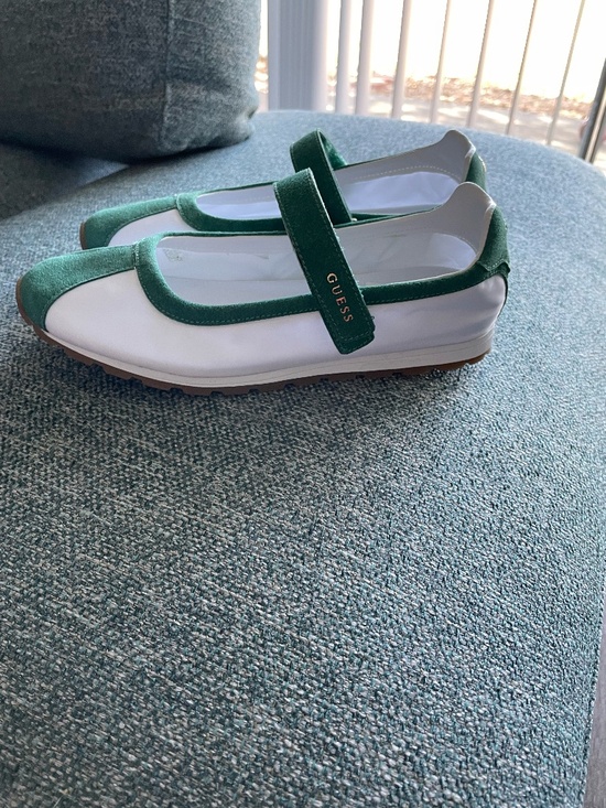 Guess Shoes - Guess Slip On